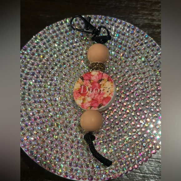 Source Unknown Pink Gold Key chain - Picture 2 of 2